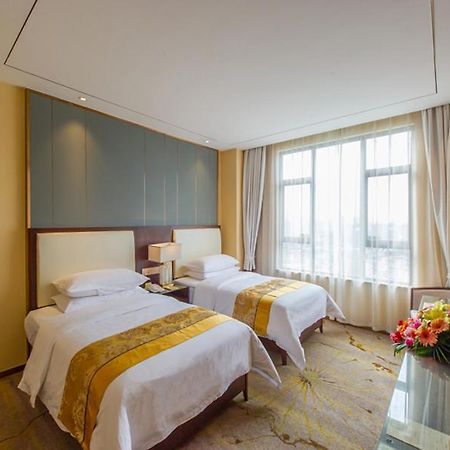Vienna International Hotel Diecai Wanda High Speed ​​Rail Station Guilin Luaran gambar